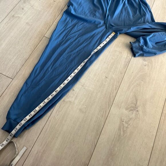 Lululemon women’s joggers size 10 - Picture 3 of 8